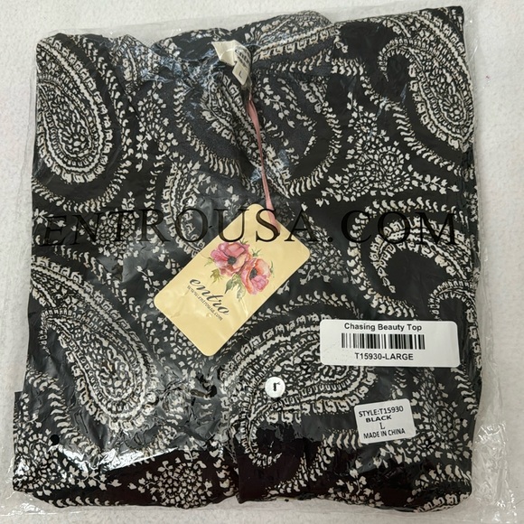Entro Black & White Paisley Print Top - Picture 6 of 7